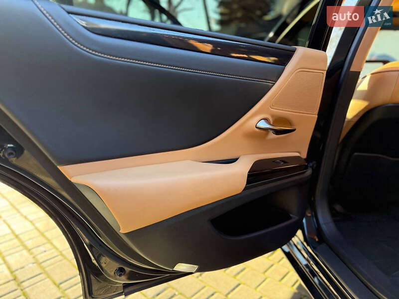 Седан Lexus ES 2023 в Одессе