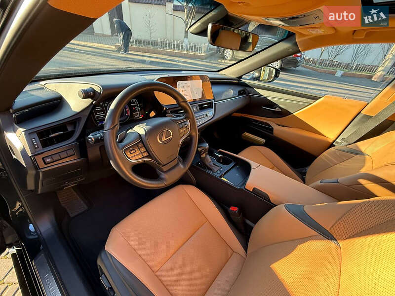 Седан Lexus ES 2023 в Одессе