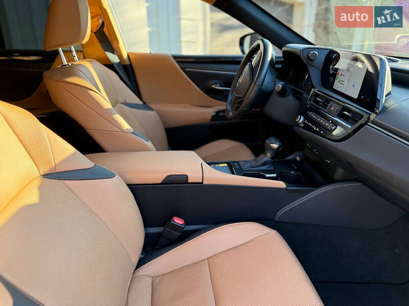 Седан Lexus ES 2023 в Одессе