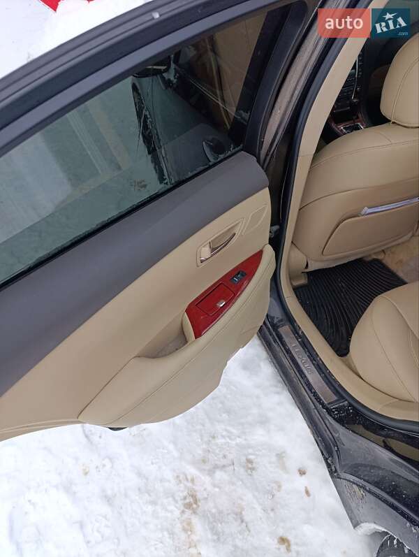 Седан Lexus ES 2008 в Львове