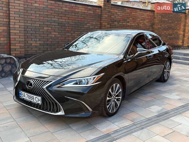 Седан Lexus ES 2020 в Кропивницком