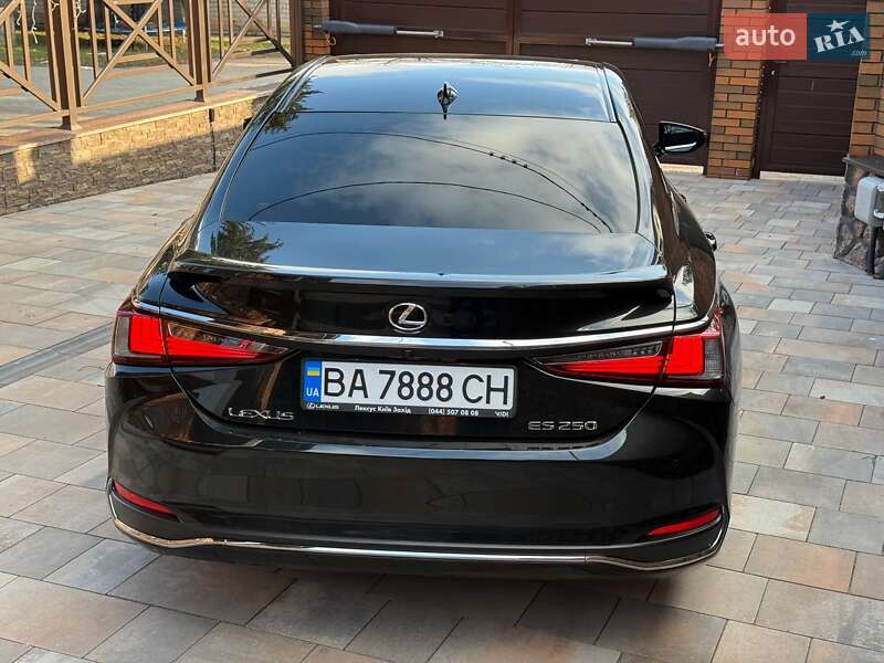 Седан Lexus ES 2020 в Кропивницком