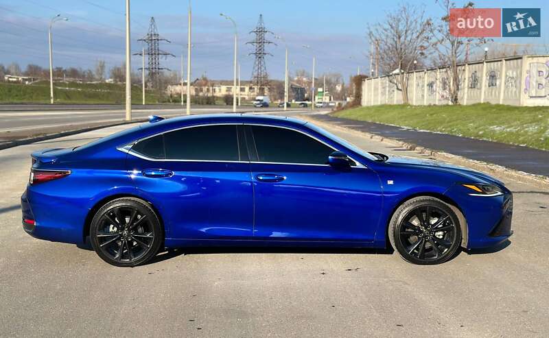 Седан Lexus ES 2022 в Одессе