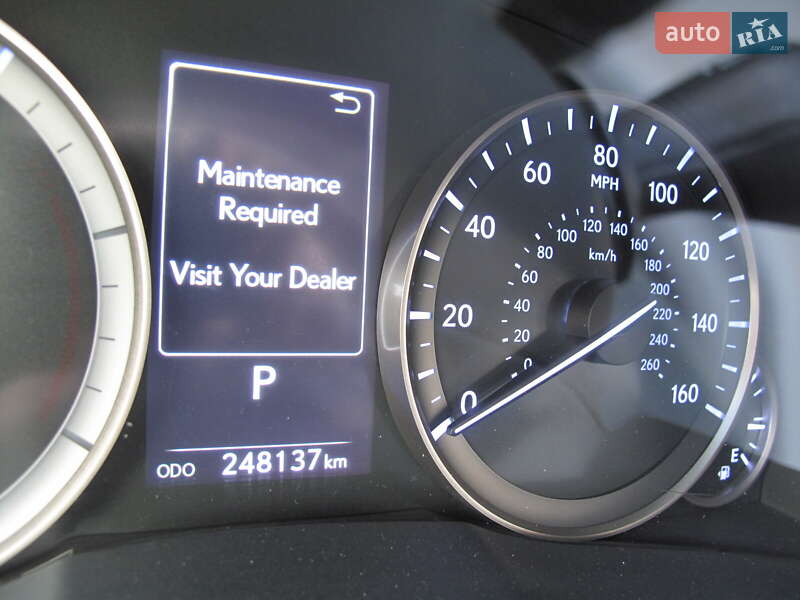 Седан Lexus ES 2016 в Киеве