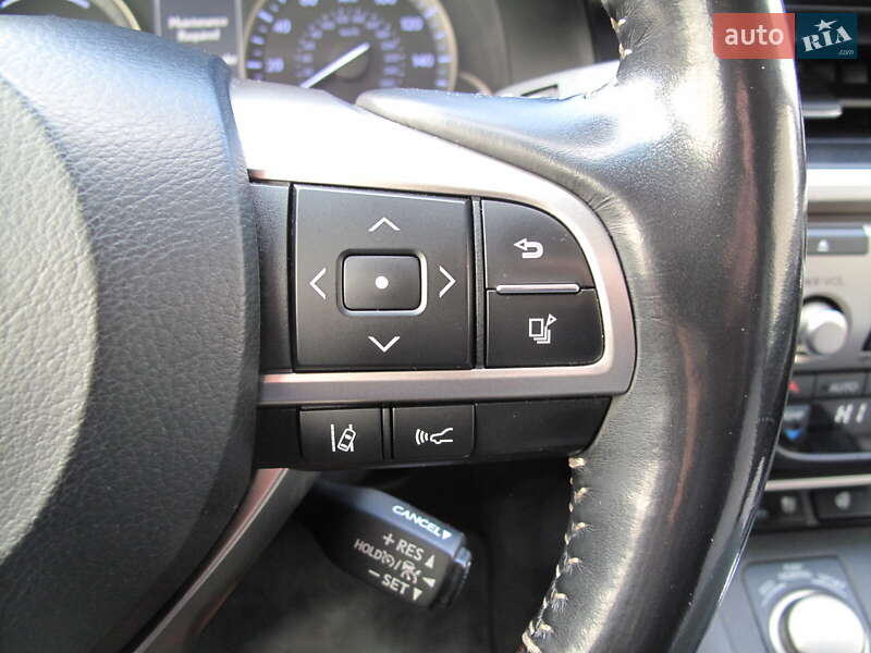 Седан Lexus ES 2016 в Киеве