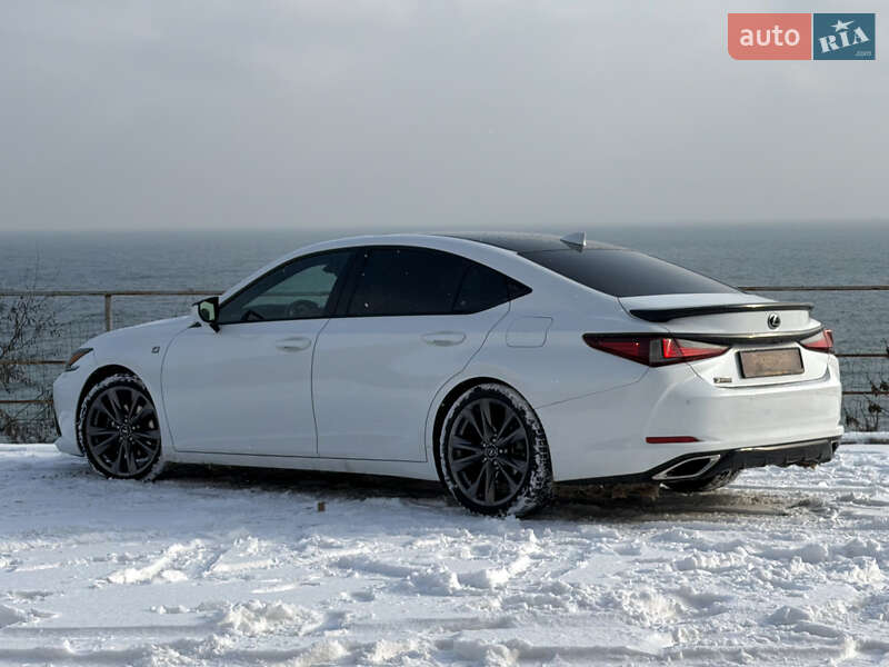 Седан Lexus ES 2020 в Одесі