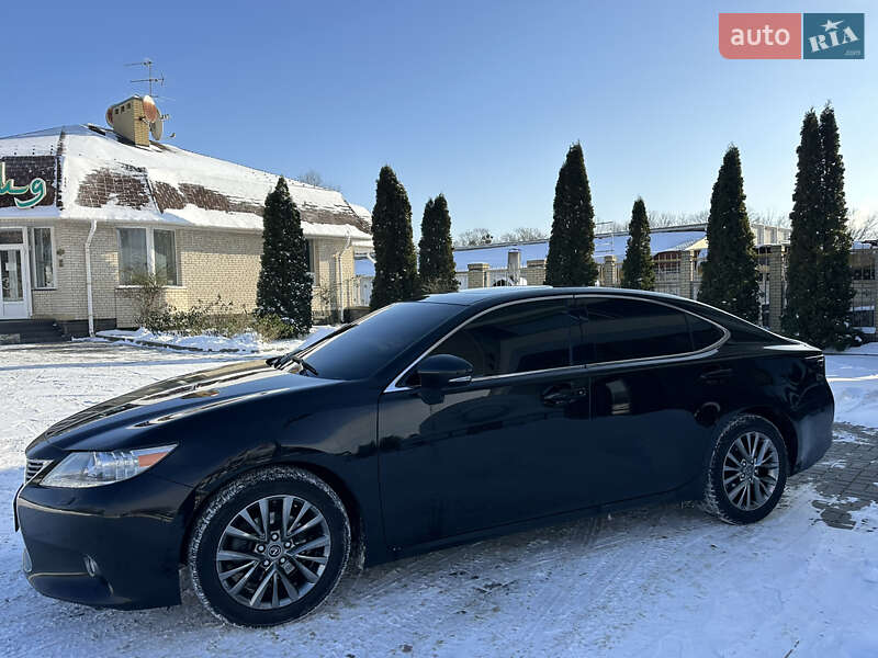 Седан Lexus ES 2013 в Харькове