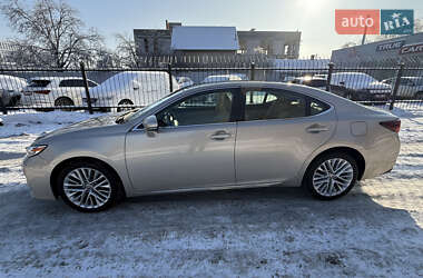 Седан Lexus ES 2014 в Киеве