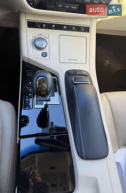 Седан Lexus ES 2014 в Киеве