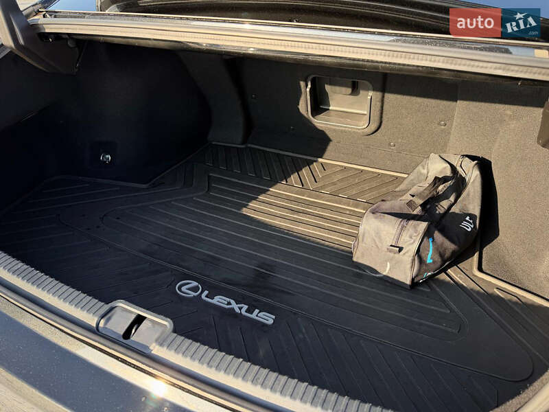 Седан Lexus ES 2022 в Києві