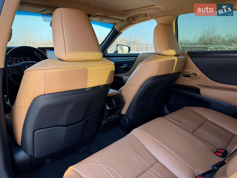 Седан Lexus ES 2022 в Києві