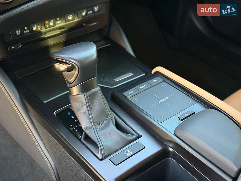 Седан Lexus ES 2022 в Києві