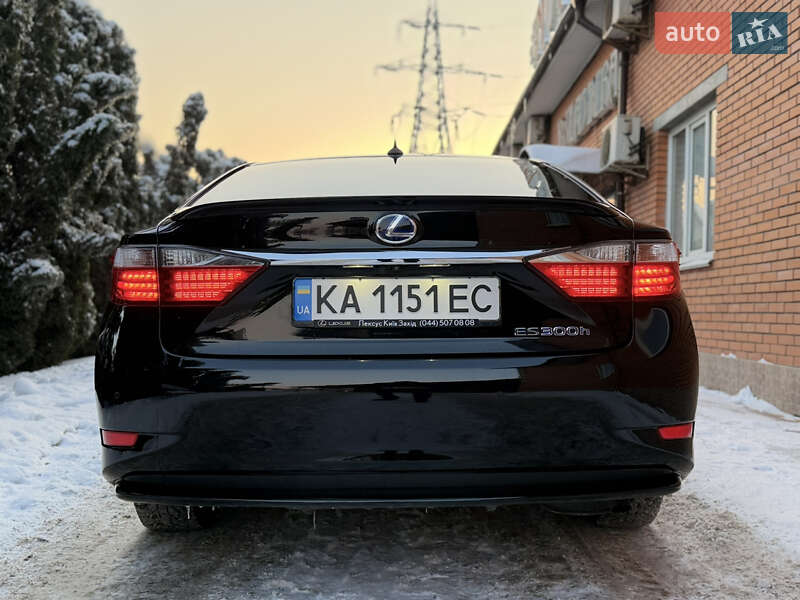 Седан Lexus ES 2013 в Киеве