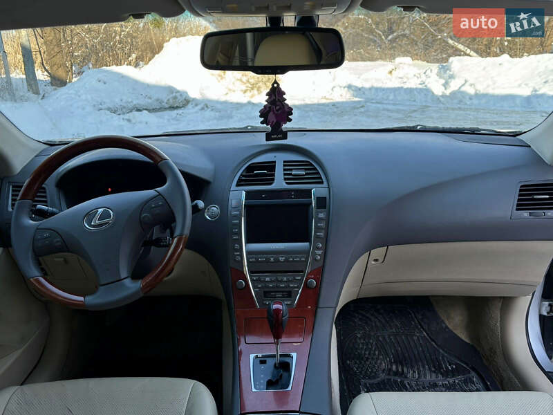Седан Lexus ES 2008 в Львове