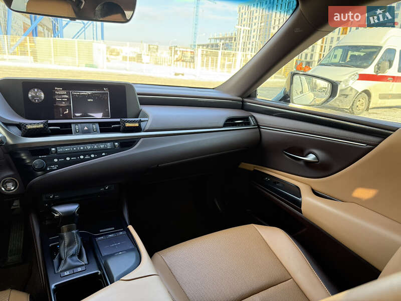 Седан Lexus ES 2019 в Харкові