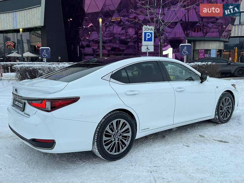 Седан Lexus ES 2020 в Киеве фото 7 Седан Lexus ES 2020 в Киеве