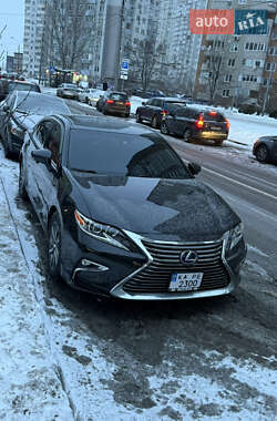 Седан Lexus ES 2016 в Києві
