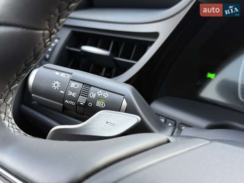 Седан Lexus ES 2023 в Киеве