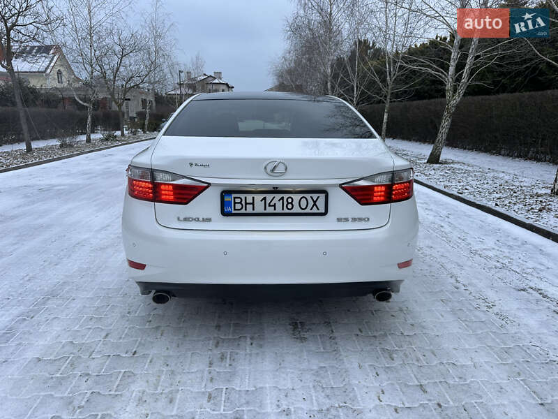 Седан Lexus ES 2012 в Одесі