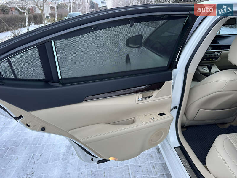 Седан Lexus ES 2012 в Одесі