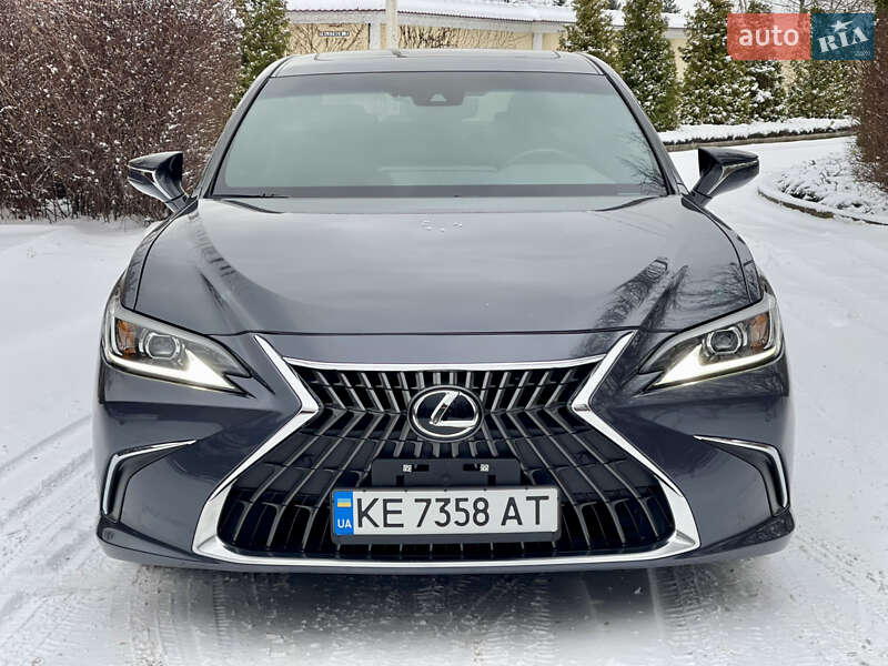 Седан Lexus ES 2022 в Каменском