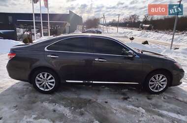 Седан Lexus ES 2011 в Львове