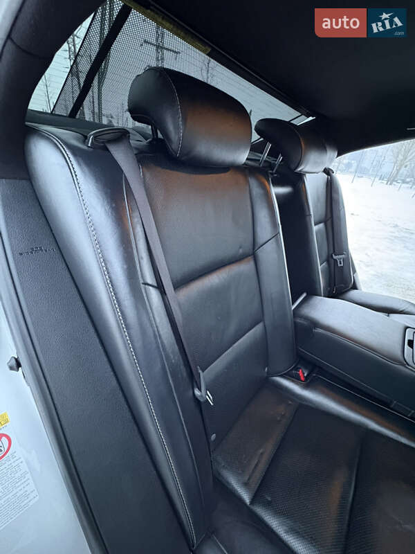 Седан Lexus ES 2014 в Киеве фото 37 Седан Lexus ES 2014 в Киеве