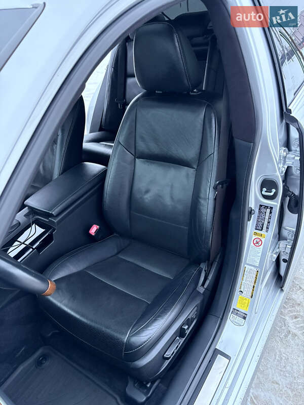 Седан Lexus ES 2014 в Киеве фото 45 Седан Lexus ES 2014 в Киеве