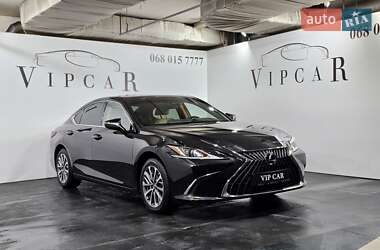 Седан Lexus ES 2022 в Киеве