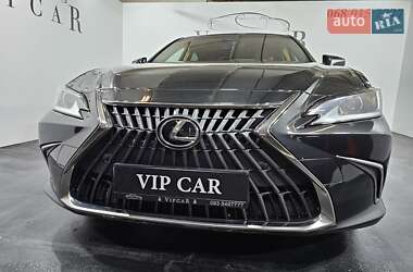 Седан Lexus ES 2022 в Киеве