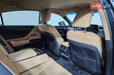 Седан Lexus ES 2022 в Киеве