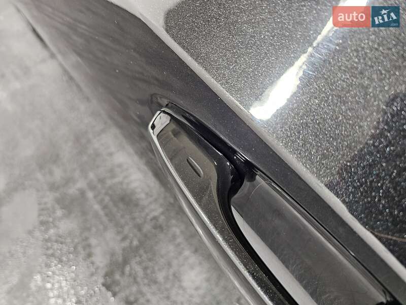 Седан Lexus ES 2022 в Киеве
