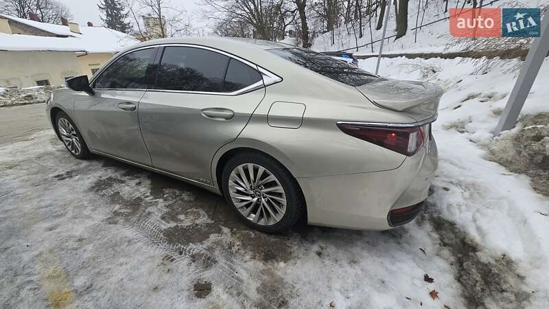 Седан Lexus ES 2019 в Львове фото 5 Седан Lexus ES 2019 в Львове