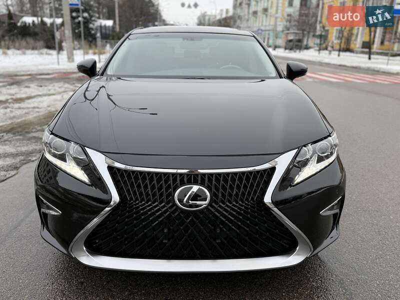 Седан Lexus ES 2012 в Києві