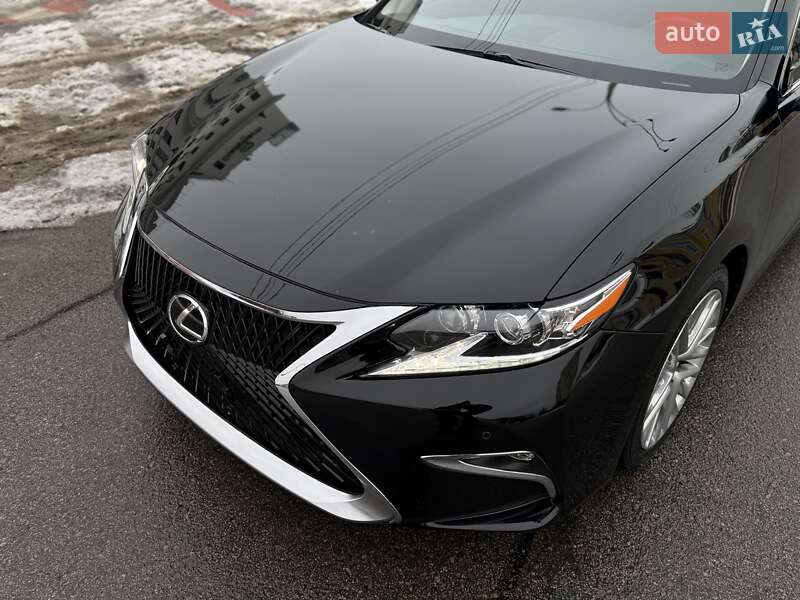 Седан Lexus ES 2012 в Києві