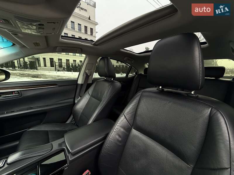 Седан Lexus ES 2012 в Києві