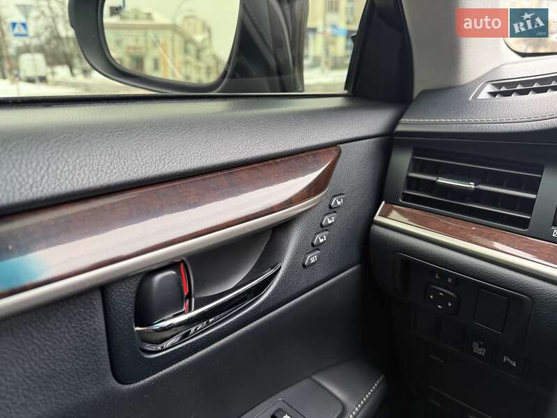 Седан Lexus ES 2012 в Києві