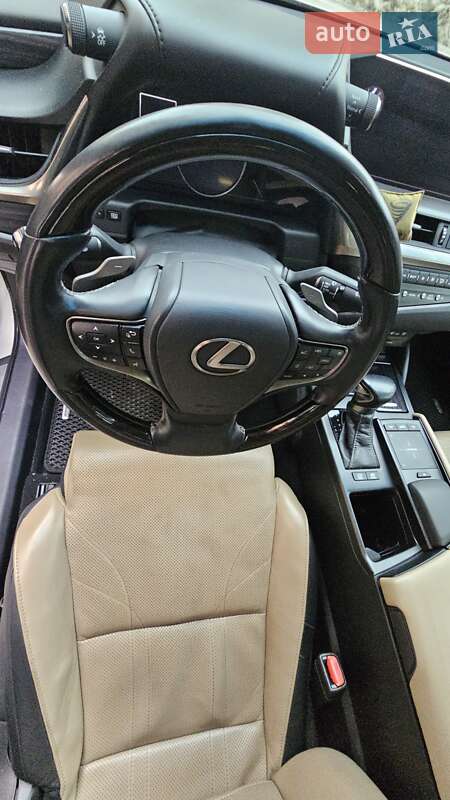 Седан Lexus ES 2019 в Львове фото 15 Седан Lexus ES 2019 в Львове