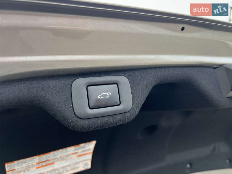 Седан Lexus ES 2024 в Рівному