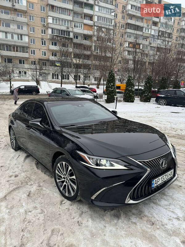 Седан Lexus ES 2020 в Киеве
