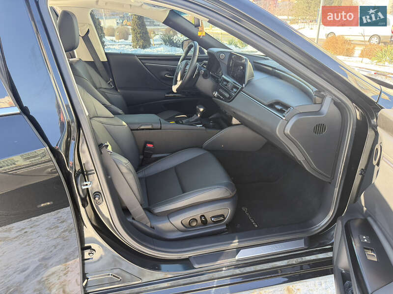 Седан Lexus ES 2024 в Одессе