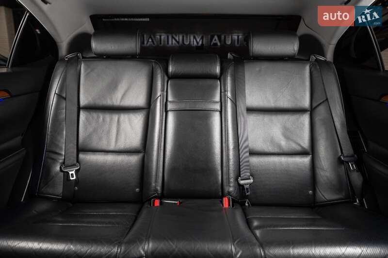 Седан Lexus ES 2015 в Одесі