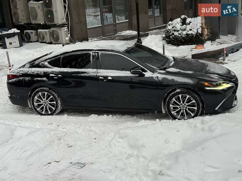 Седан Lexus ES 2018 в Києві фото 6 Седан Lexus ES 2018 в Києві