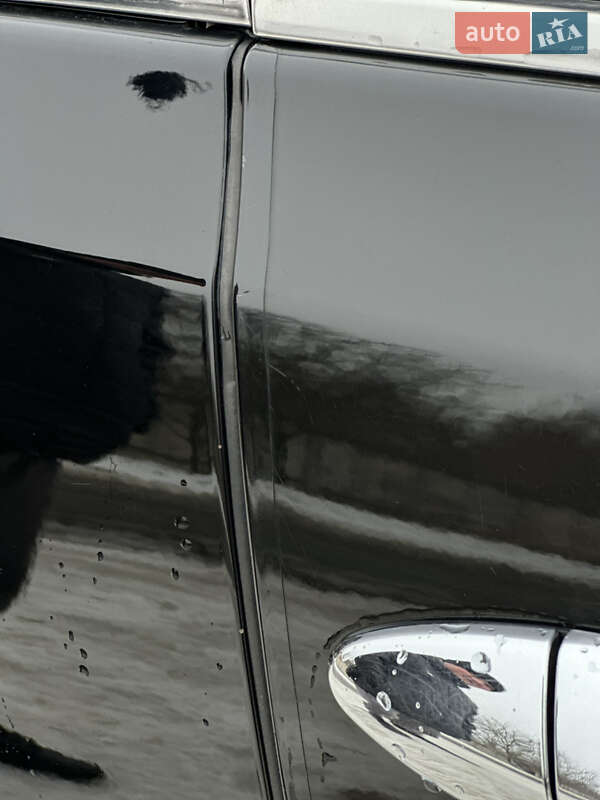 Седан Lexus ES 2010 в Умані