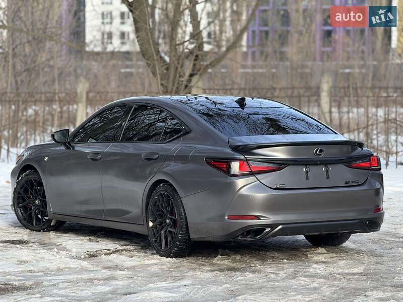 Седан Lexus ES 2019 в Вінниці