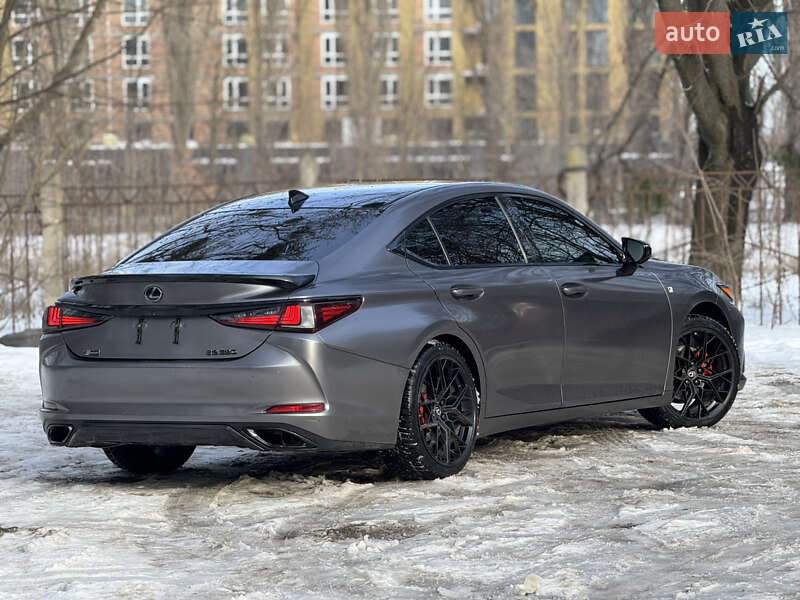 Седан Lexus ES 2019 в Вінниці