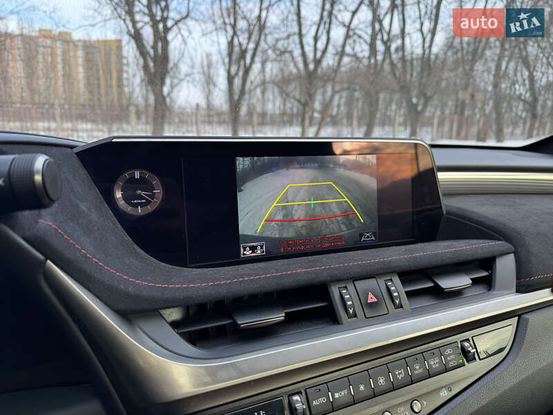 Седан Lexus ES 2019 в Вінниці