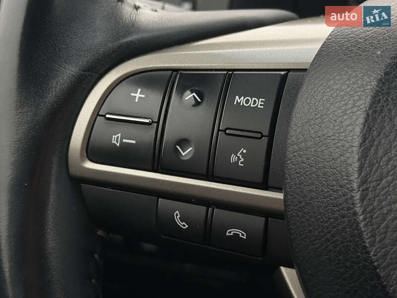 Седан Lexus ES 2016 в Києві