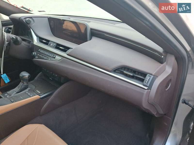 Седан Lexus ES 2019 в Києві фото 5 Седан Lexus ES 2019 в Києві