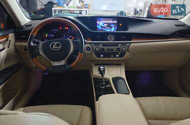Седан Lexus ES 2013 в Черкассах
